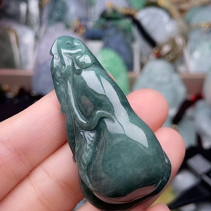 翡翠未镶嵌颈饰翡翠