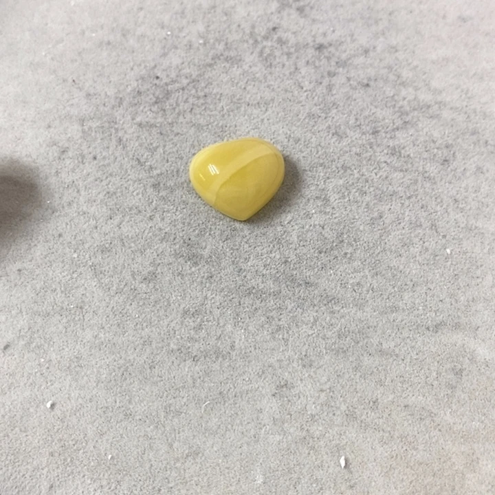 蜜蜡裸石未镶嵌吊坠