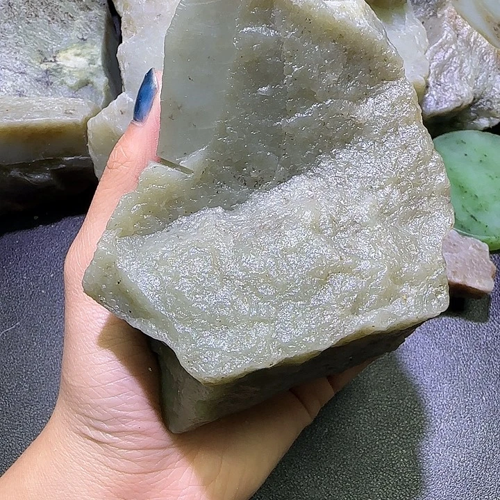 未镶嵌和田玉（糖玉）珠宝半成品