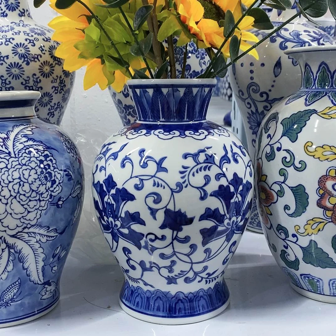 【闪购商品】摆件缠枝莲花瓶瓷器……………………22