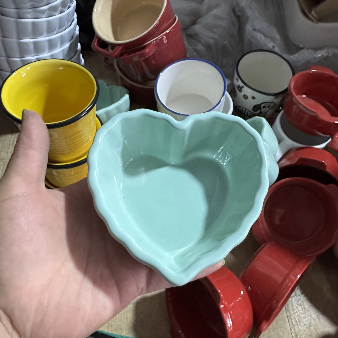 外贸尾单高温陶瓷微瑕，薄荷绿爱心烤碗