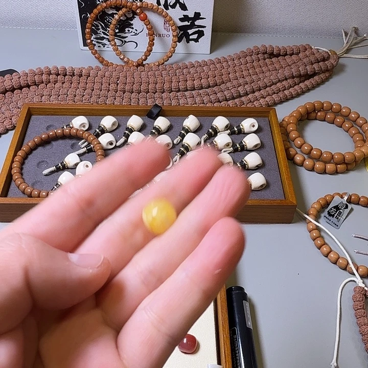 爱****猴头核桃吊坠猴头配饰