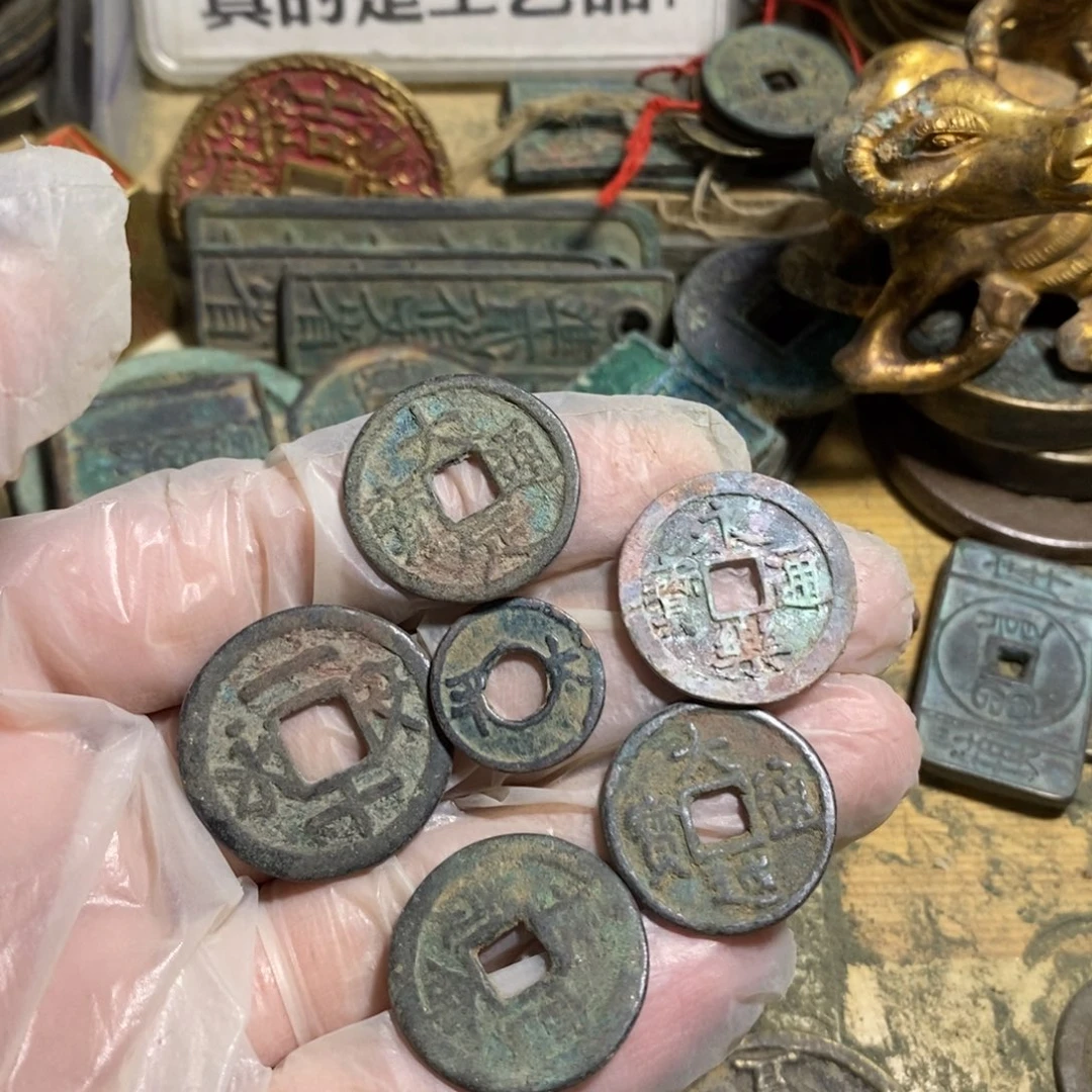 铜现代工艺品学习币