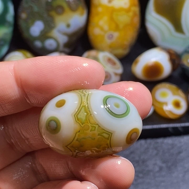 玛瑙/玉髓未镶嵌珠宝半成品13