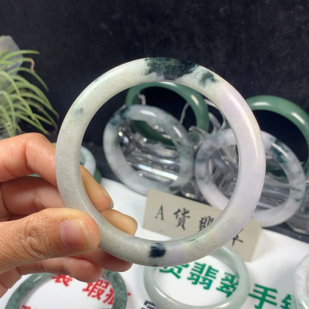 翡翠未镶嵌手镯50号   59.8圈