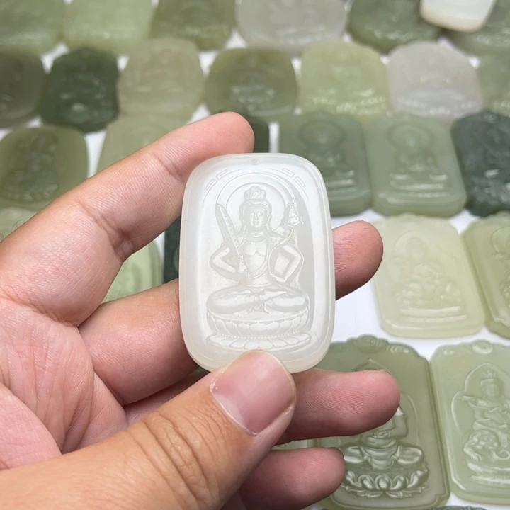 和田玉未镶嵌颈饰前****O