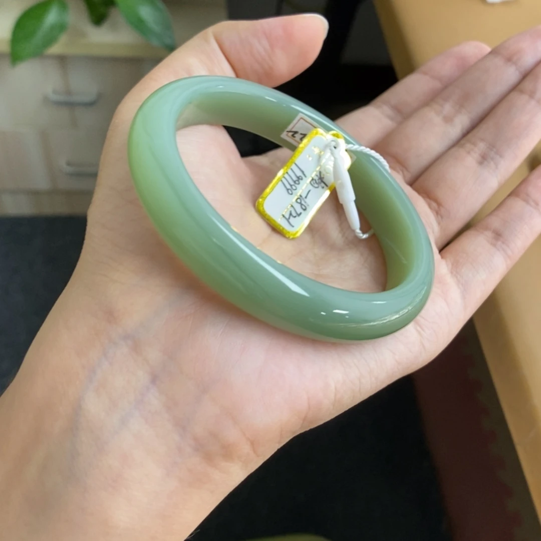 【闪购商品】和田玉（碧玉）手镯未镶嵌555657粉青贵妃