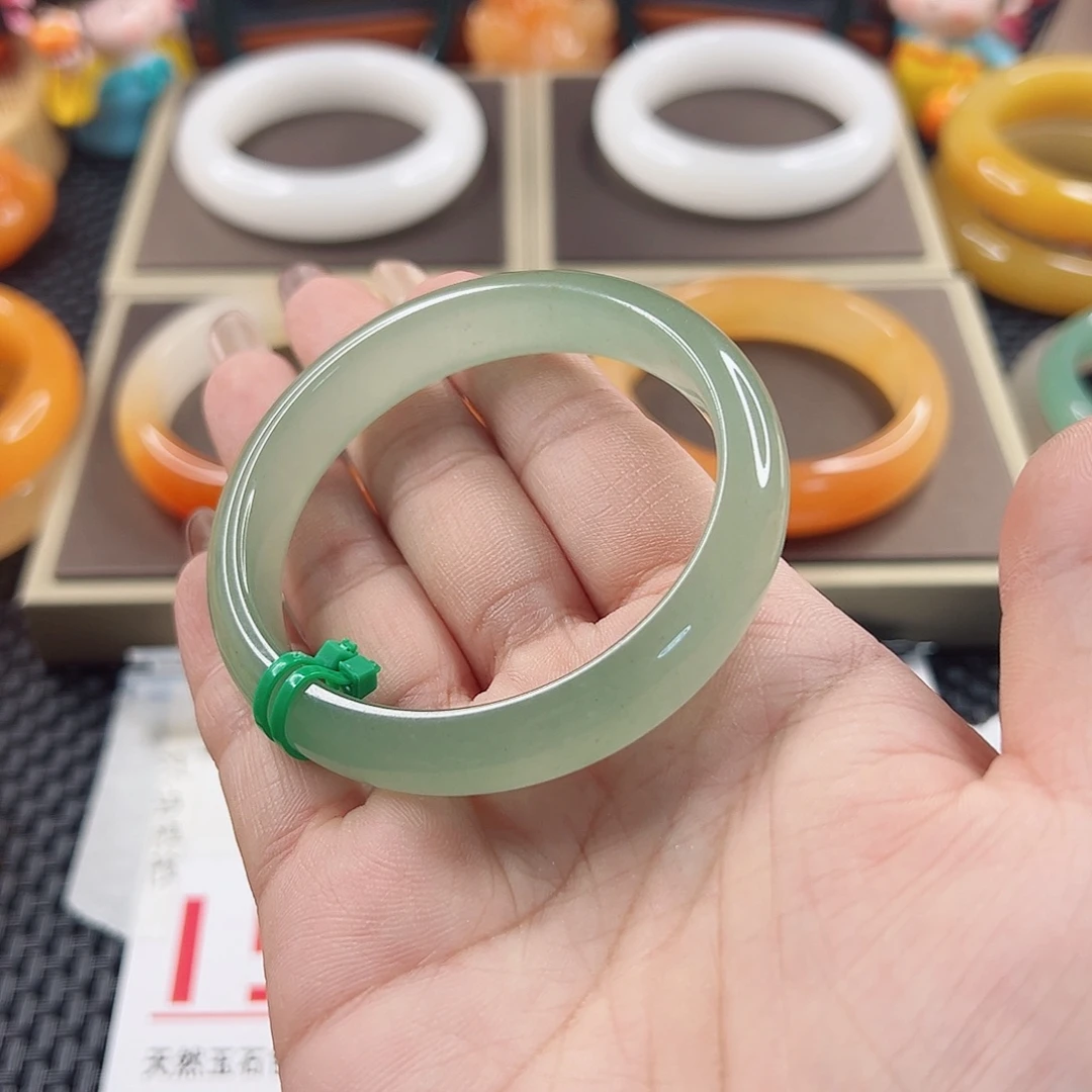 石英质玉未镶嵌手镯福利55