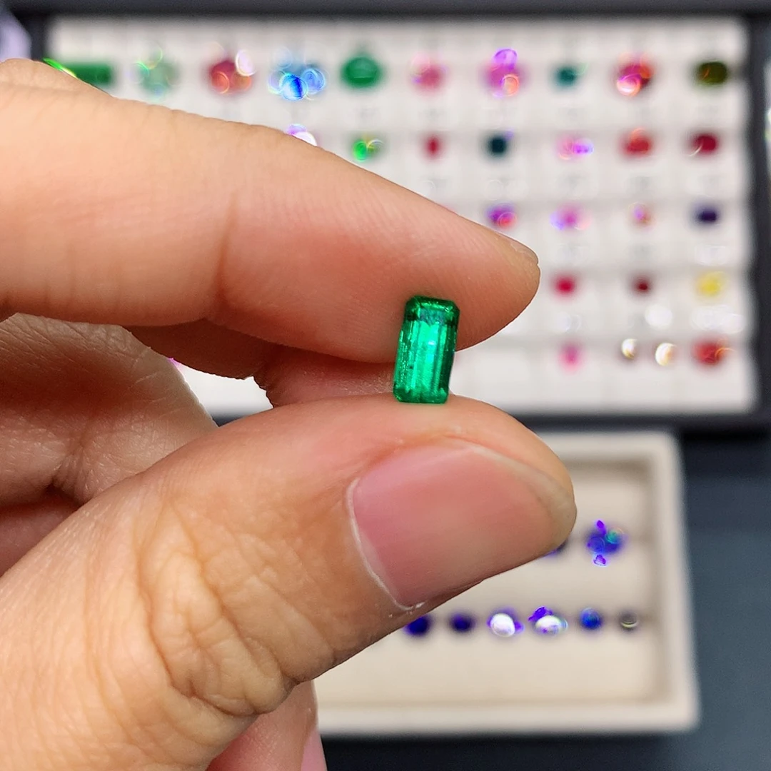 祖母绿裸石未镶嵌鸵*79分木佐沃顿绿