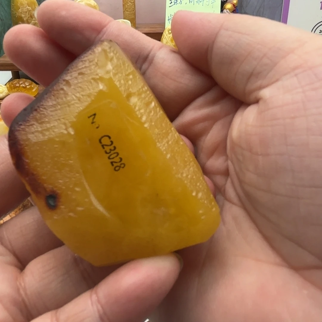 娇***ゞ定制琥珀未镶嵌蜜蜡