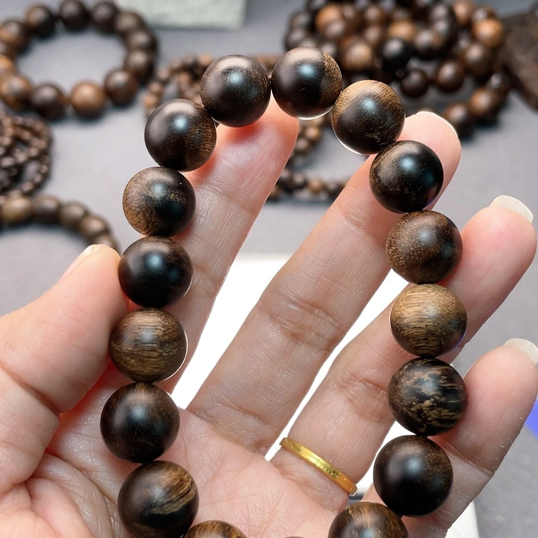 沉香手串白棋瘤疤1.2