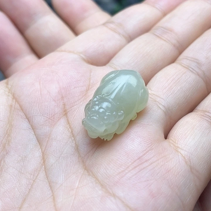 和田玉（糖玉）未镶嵌颈饰