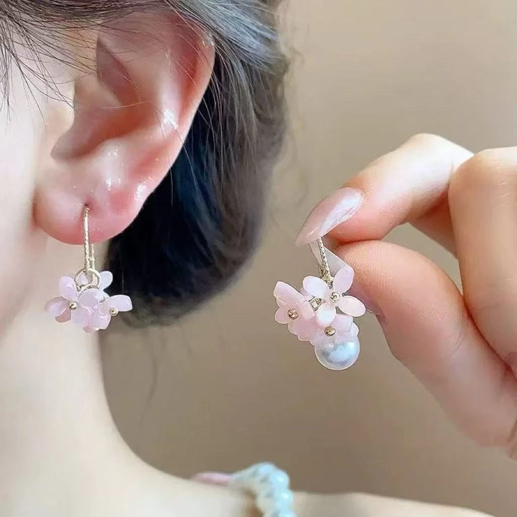 甜美花朵流苏珠珠耳钉温柔小众设计感森系耳环精致时尚高级感耳饰