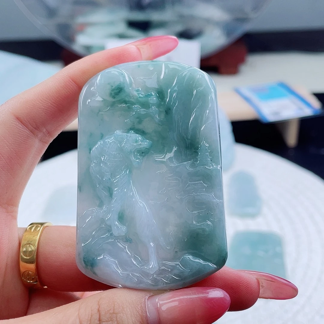 奶****翡翠未镶嵌颈饰天然翡翠