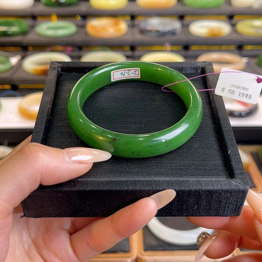 和田玉未镶嵌手镯56 57