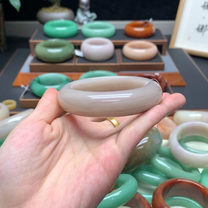 b***~石英质玉（非洲翠）合金舍