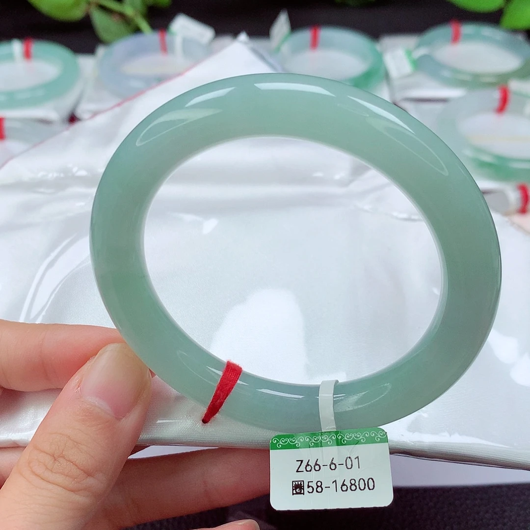 翡翠未镶嵌手镯缅甸天然翡翠手镯