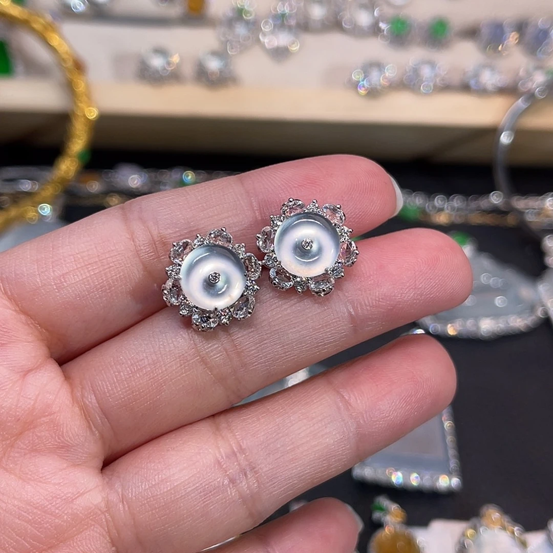 Z***✿翡翠18K金镶嵌耳饰玻璃种平安扣