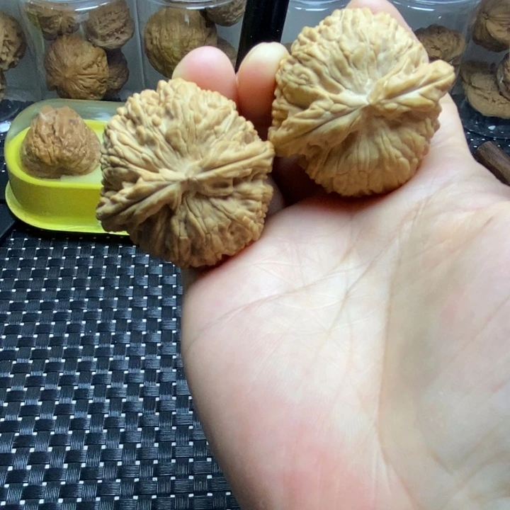 若***无核桃手串/手链白狮子