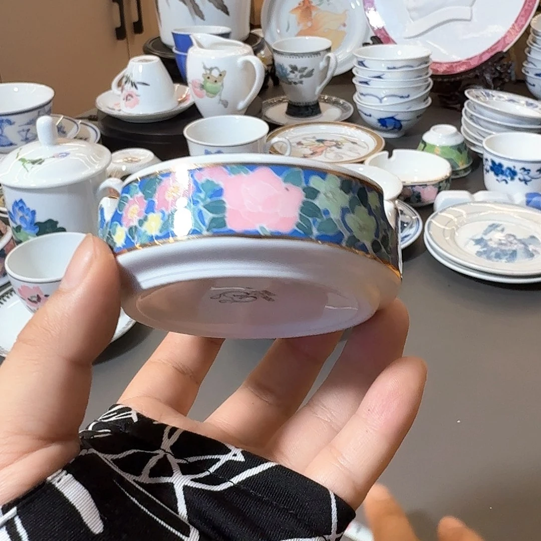 群力手绘蓝底满花华子缸有