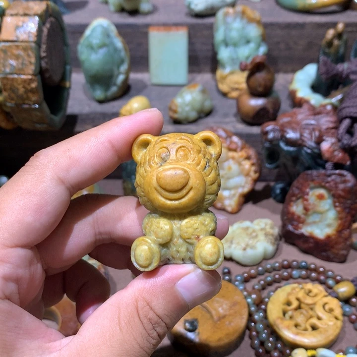 岫岩河磨玉（透闪石质玉）未镶嵌把件