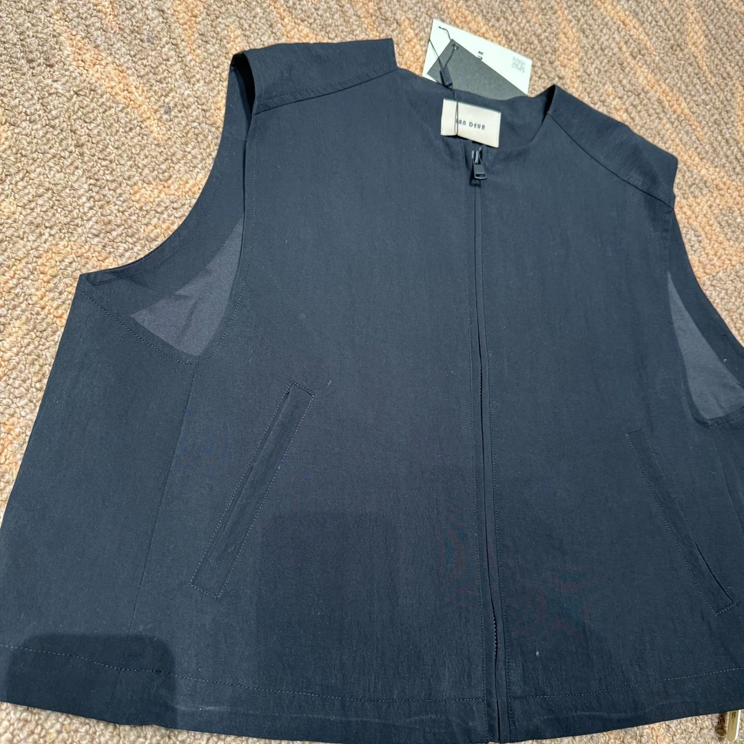 JIUJIU【威尼斯水道】早春高级圆领马甲