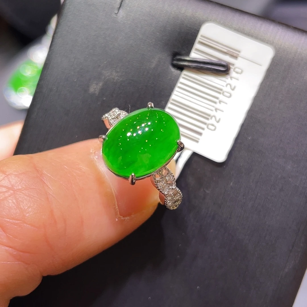 翡翠未镶嵌项链戒指