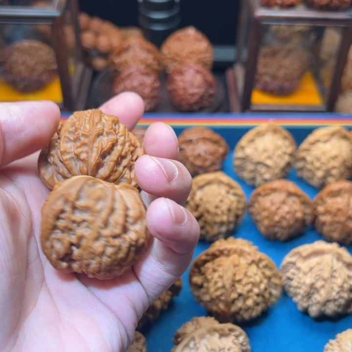 無*** 吊坠桃核哈哈哈哈哈哈