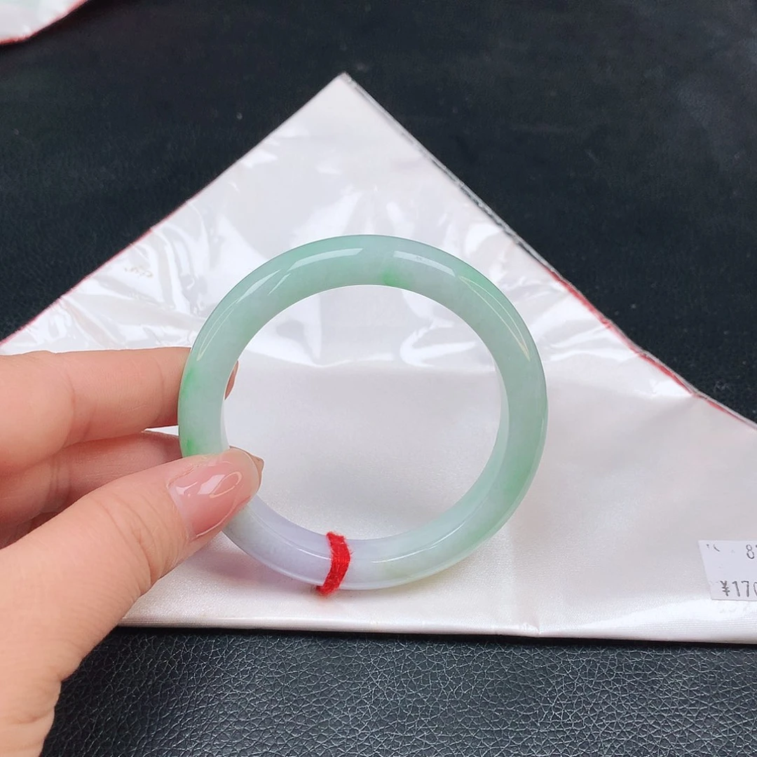 翡翠手镯未镶嵌8261z x cv v b b