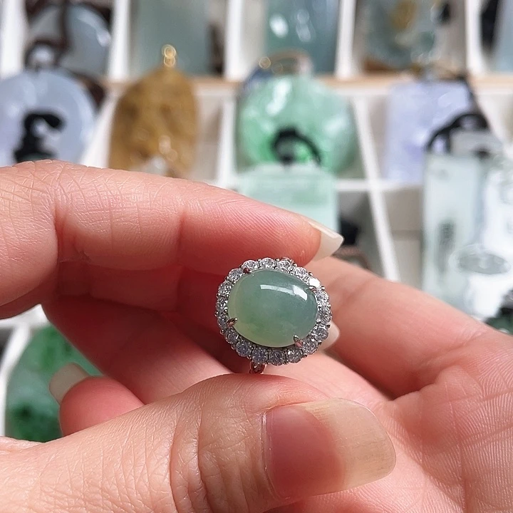 翡翠颈饰未镶嵌翡翠商品链接