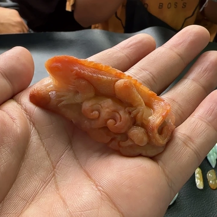 定制翡翠未镶嵌岁***?