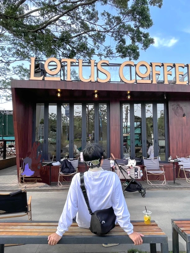 niqiu2025金色刺绣断码牛仔裤