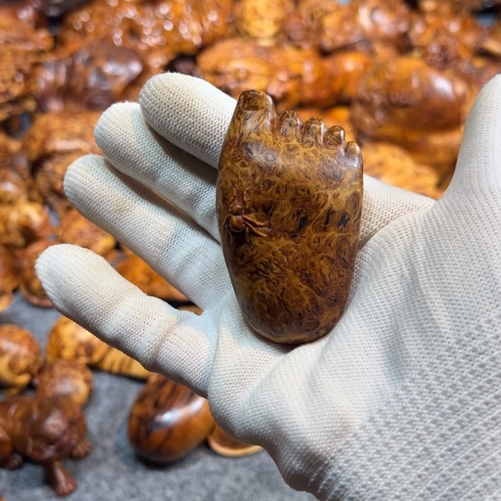 柏木（崖柏）明**你知足