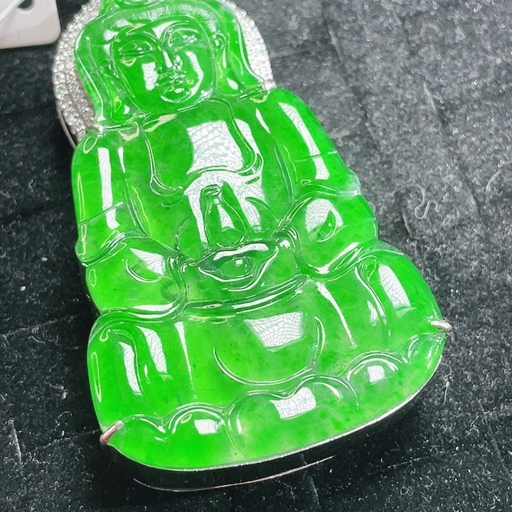 翡翠未镶嵌颈饰73