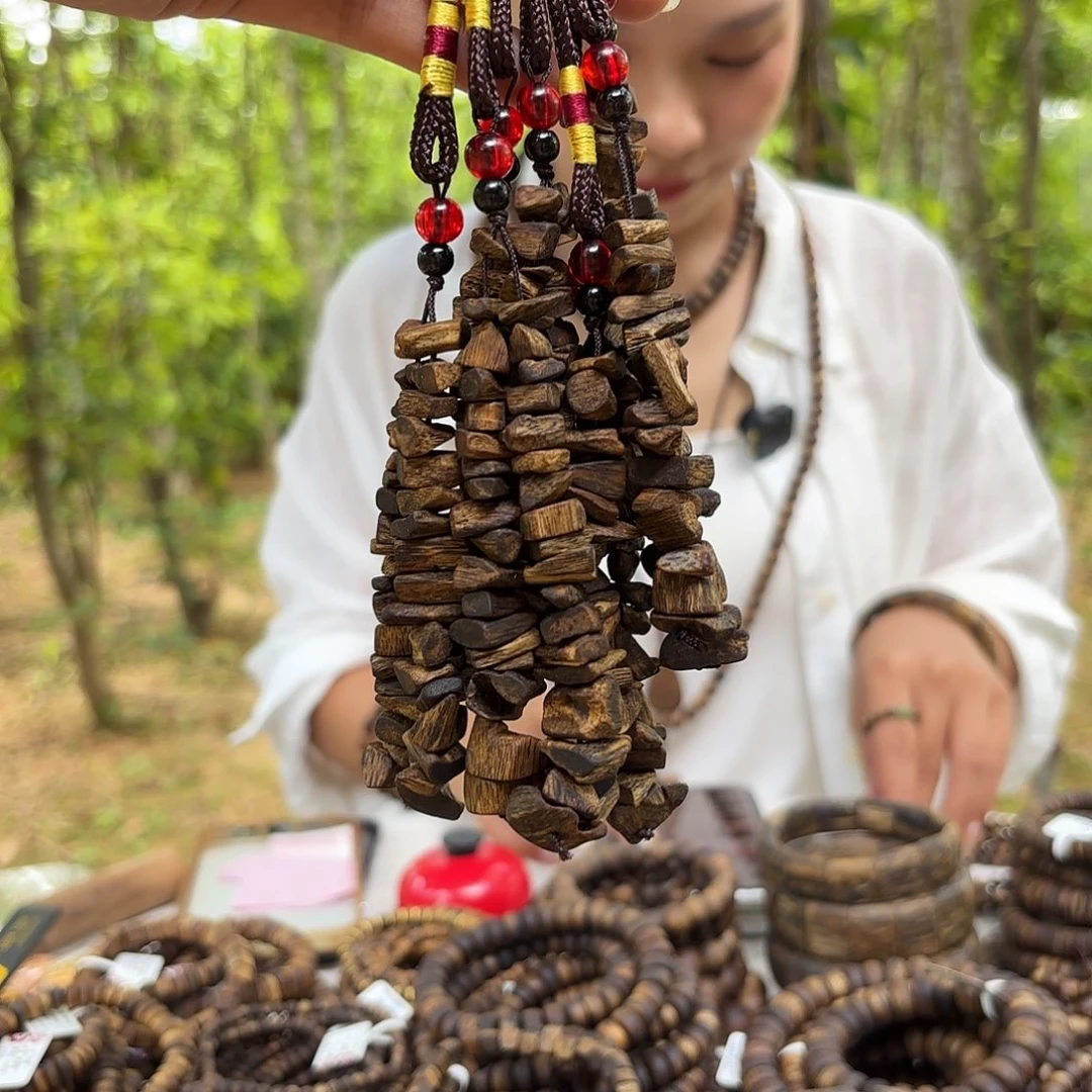 奇楠沉香随形车挂件