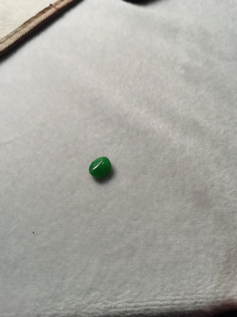 天然缅甸翡翠裸石