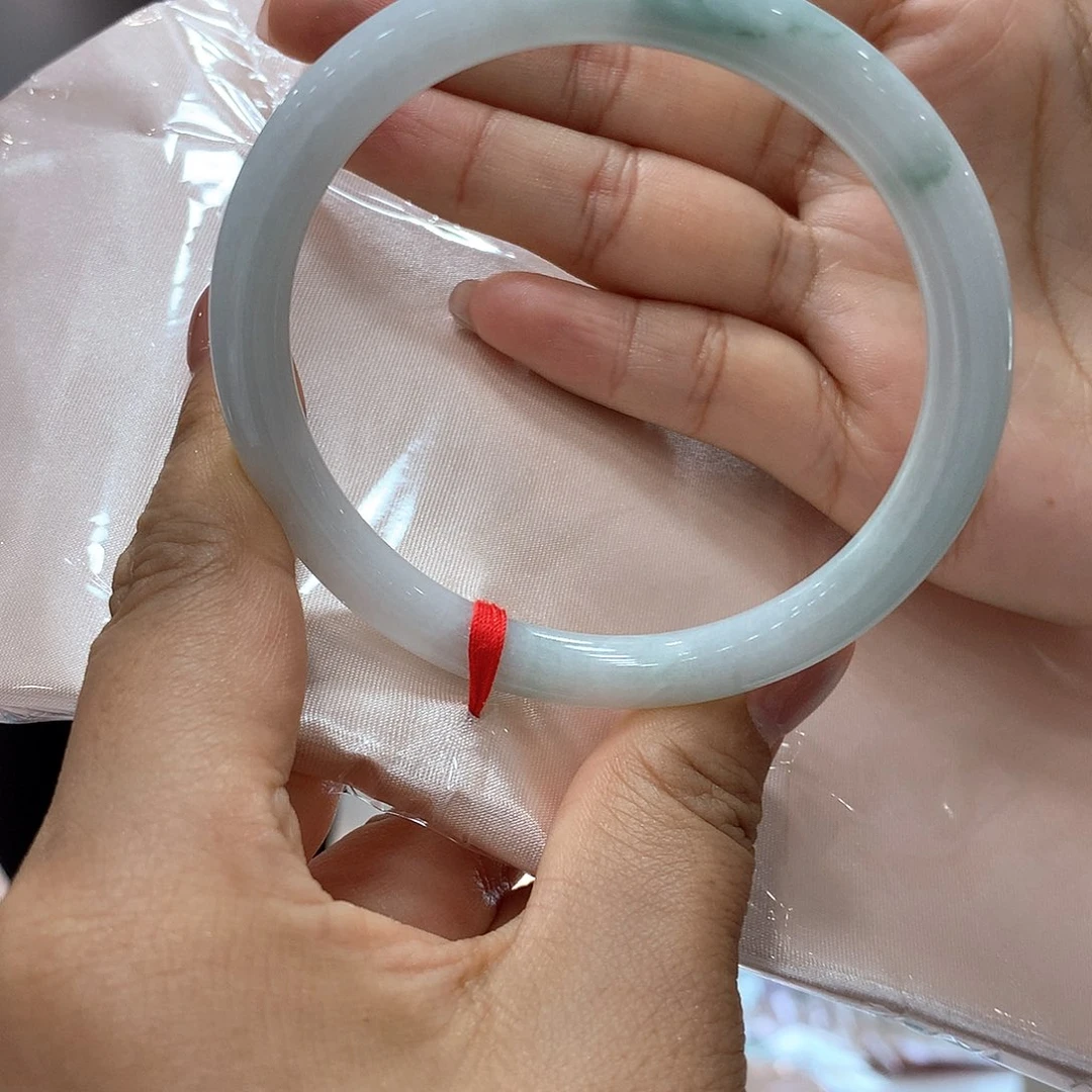 翡翠未镶嵌手镯买断