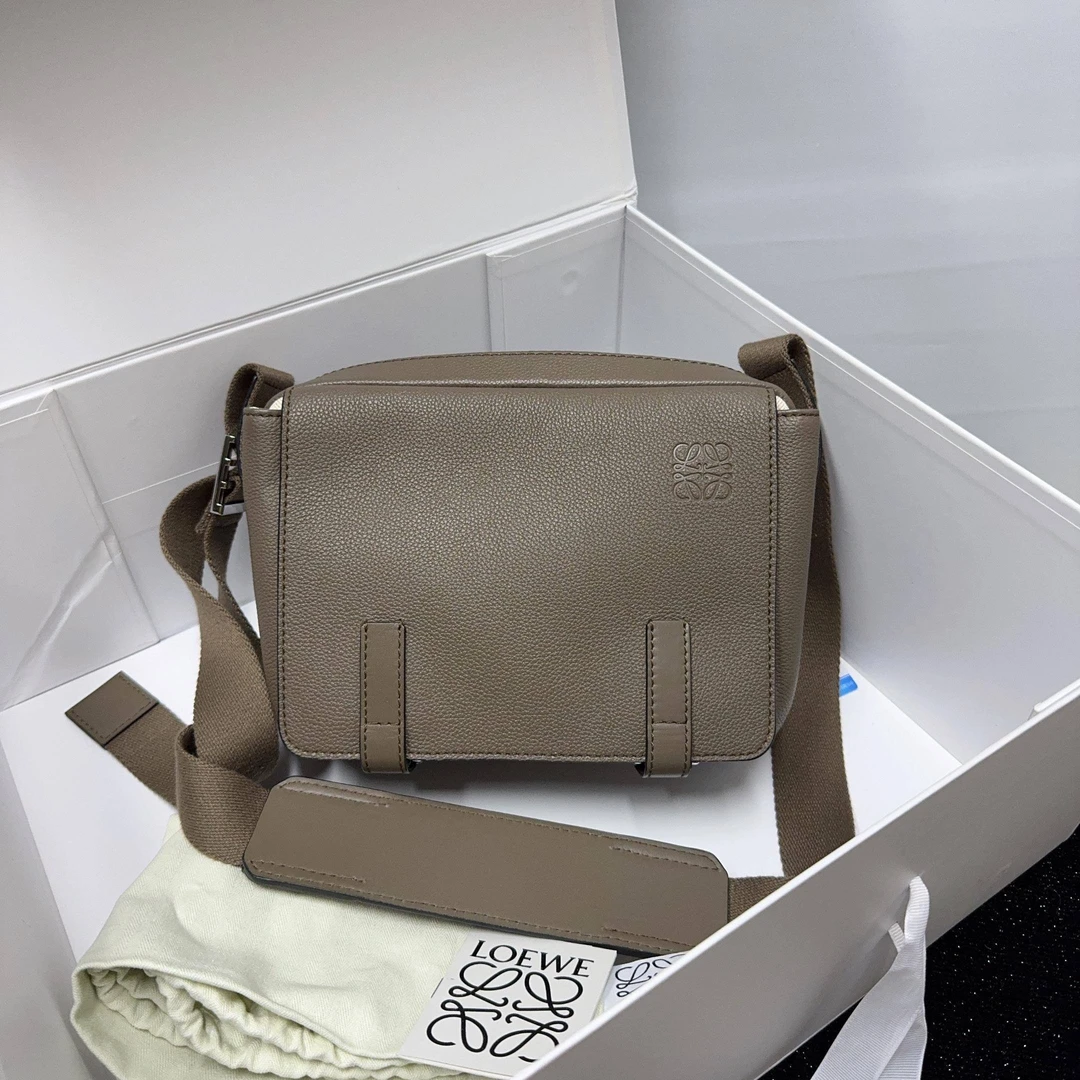 胖虎熙少/罗意威/95新/公价0/箱包/两用包/31T2501130154