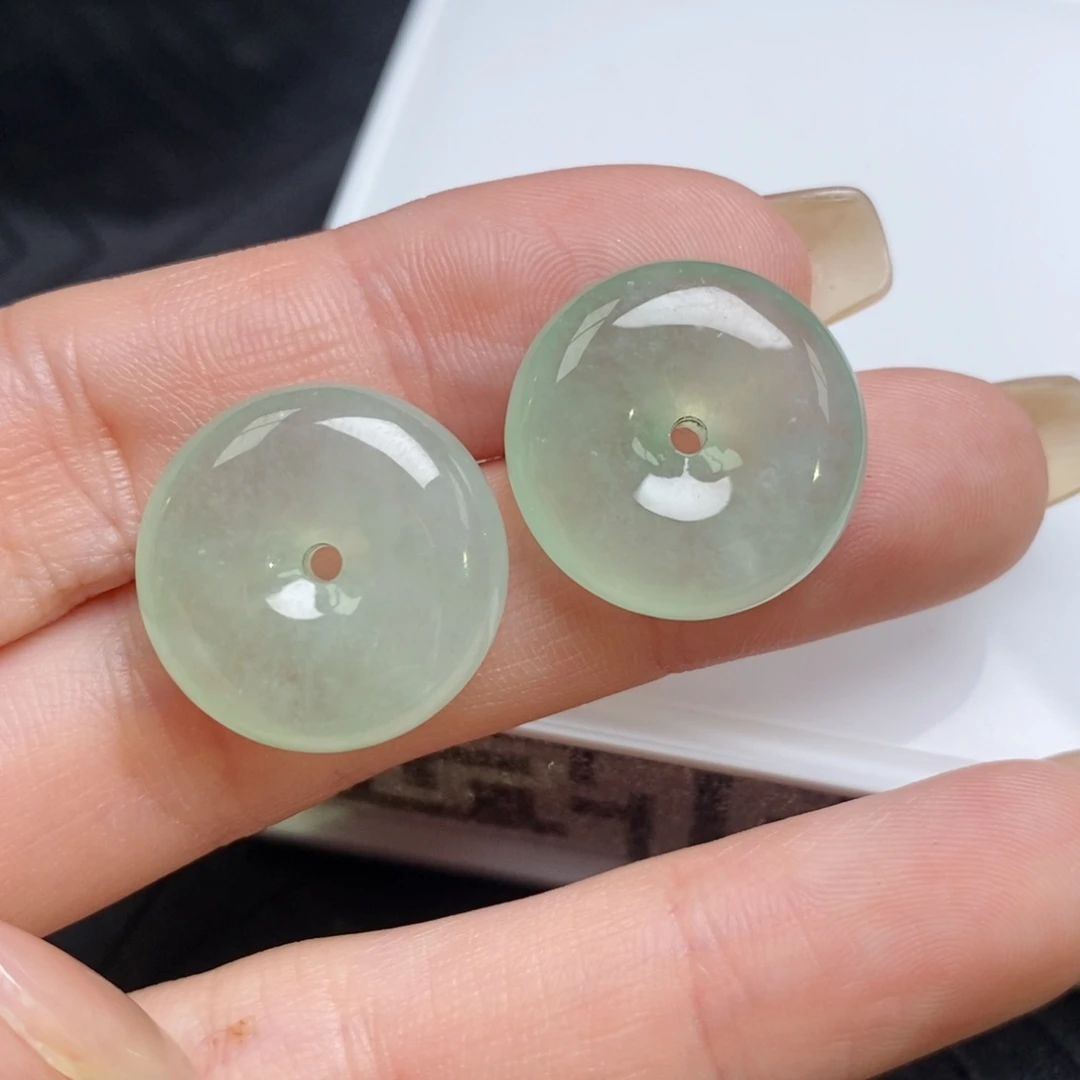 翡翠未镶嵌耳饰平安扣