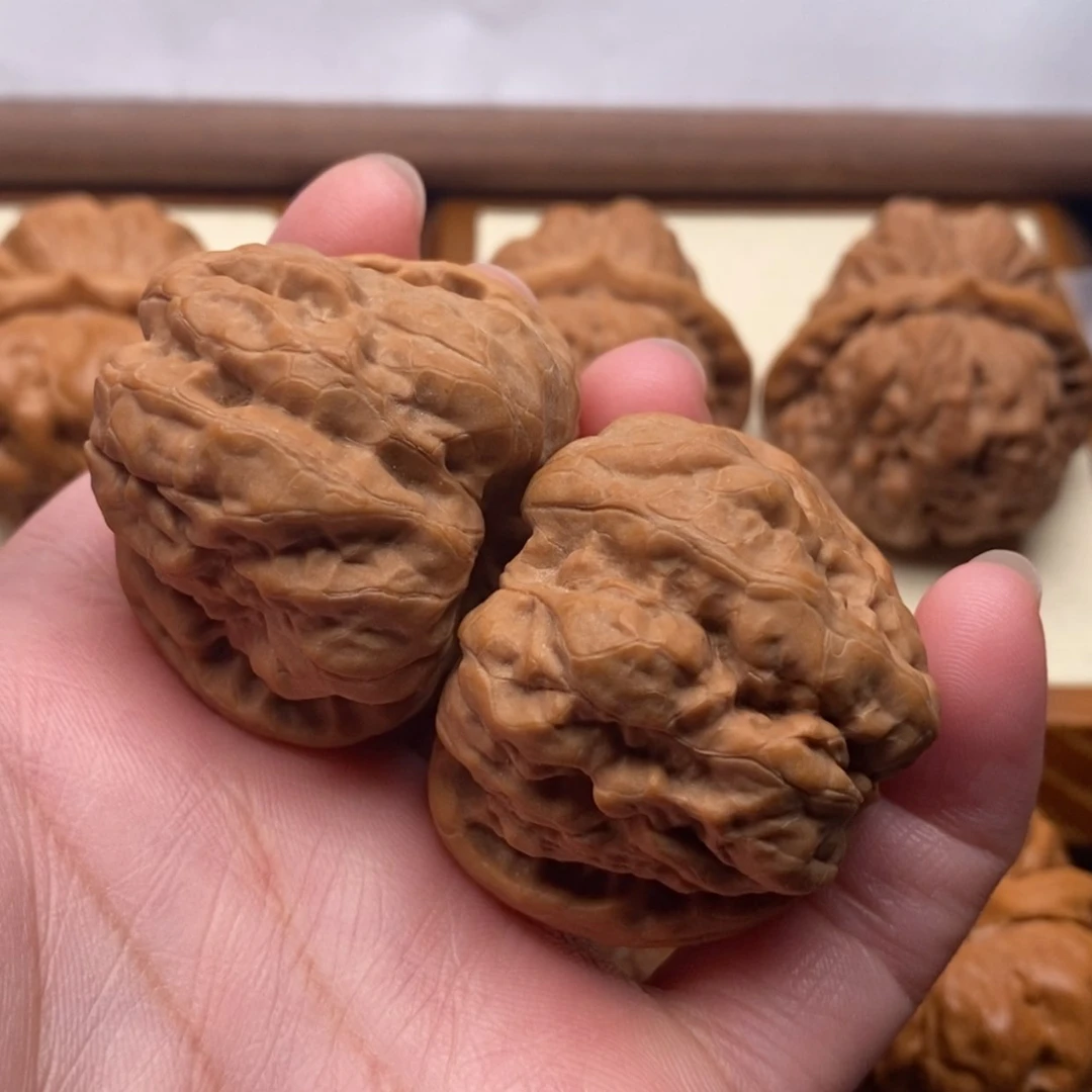 【闪购商品】把件文玩核桃阿*边40左右