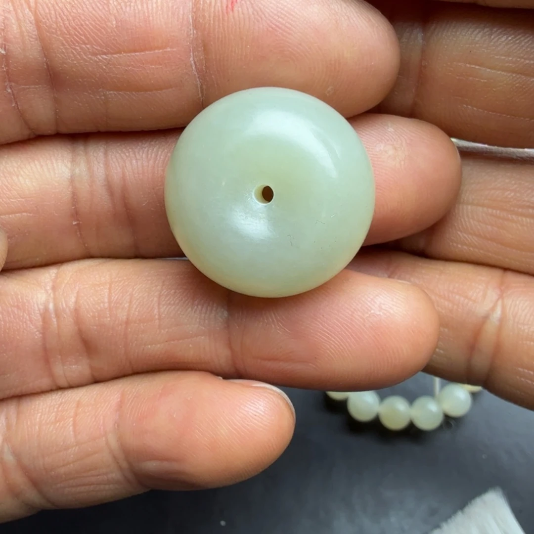 和田玉颈饰未镶嵌孤*