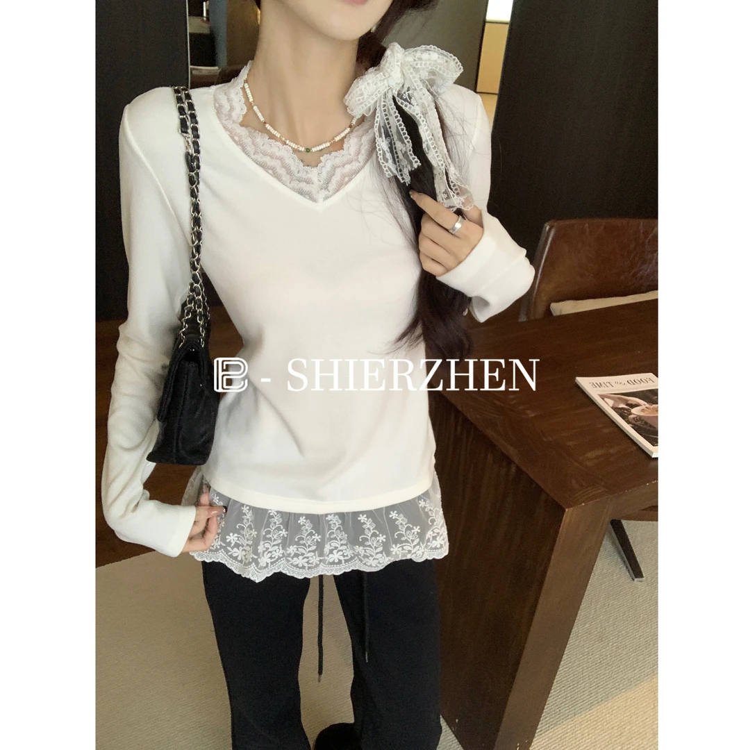 2025早春韩版V领蕾丝拼接花边设计感显瘦百搭纯欲长袖T恤上衣女