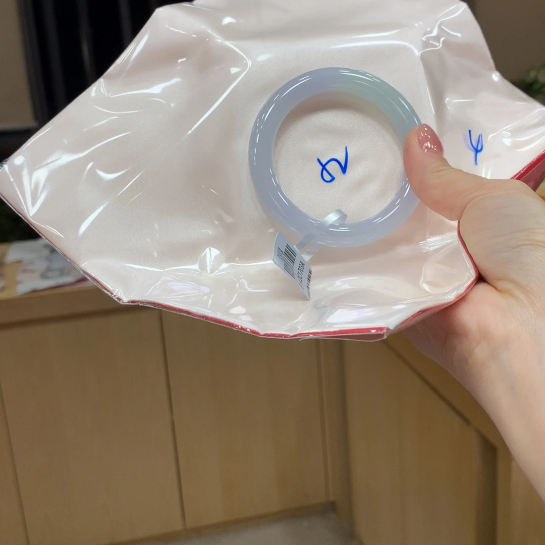 未镶嵌手镯翡翠卖****娘不退不换