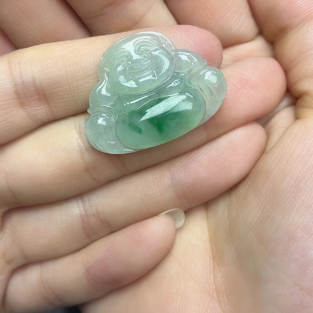 翡翠未镶嵌颈饰绿佛