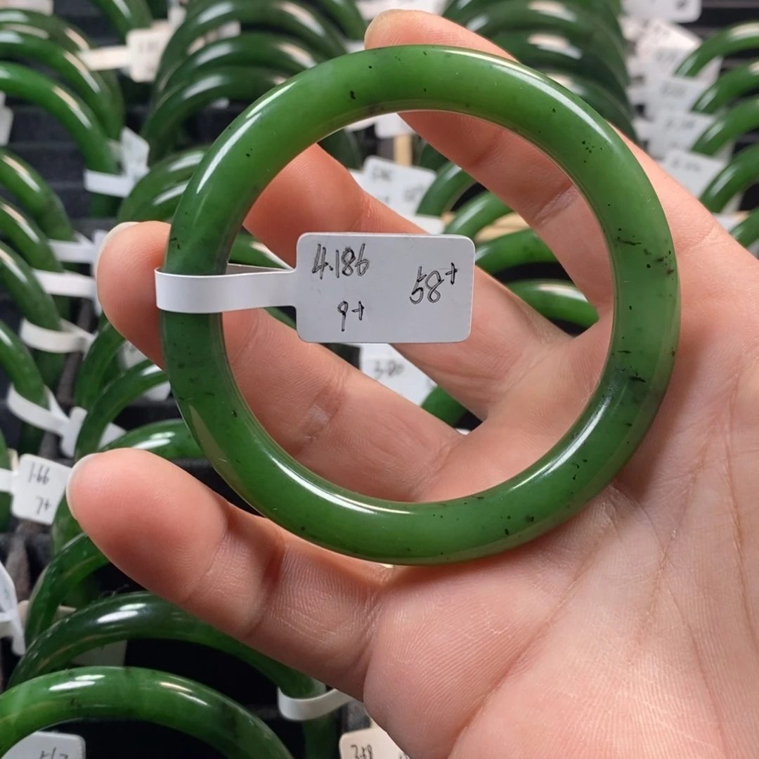 和田玉（碧玉）未镶嵌手镯58