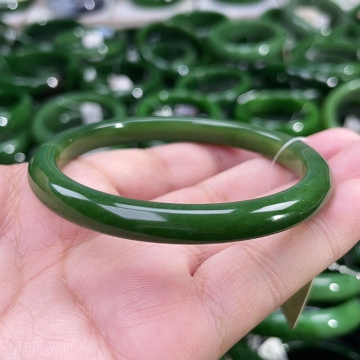 未镶嵌手镯和田玉（碧玉）坐**起