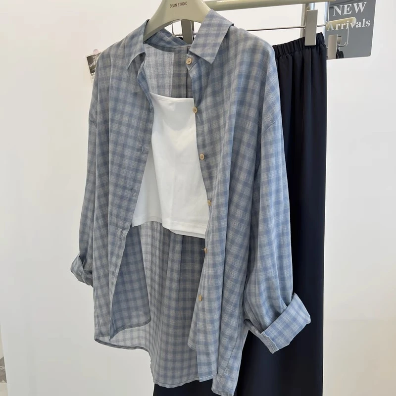 新款日系浅蓝色复古纹格长袖衬衫女宽松慵懒风上衣防晒衫夏季薄款