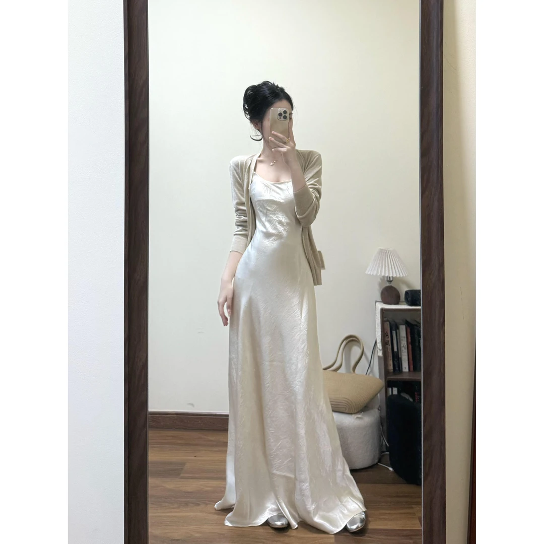 轻熟风气质两件套装女早春款新款开衫上衣度假风吊带连衣裙子ins