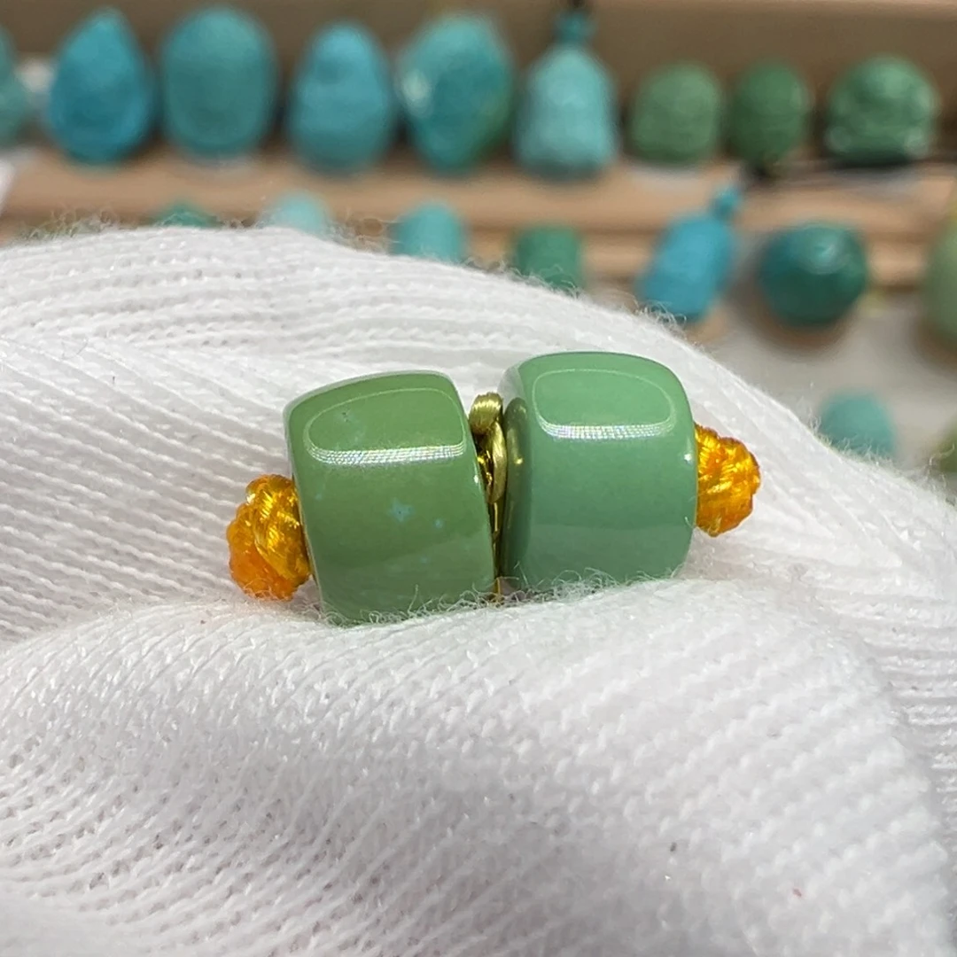 绿松石配饰未镶嵌