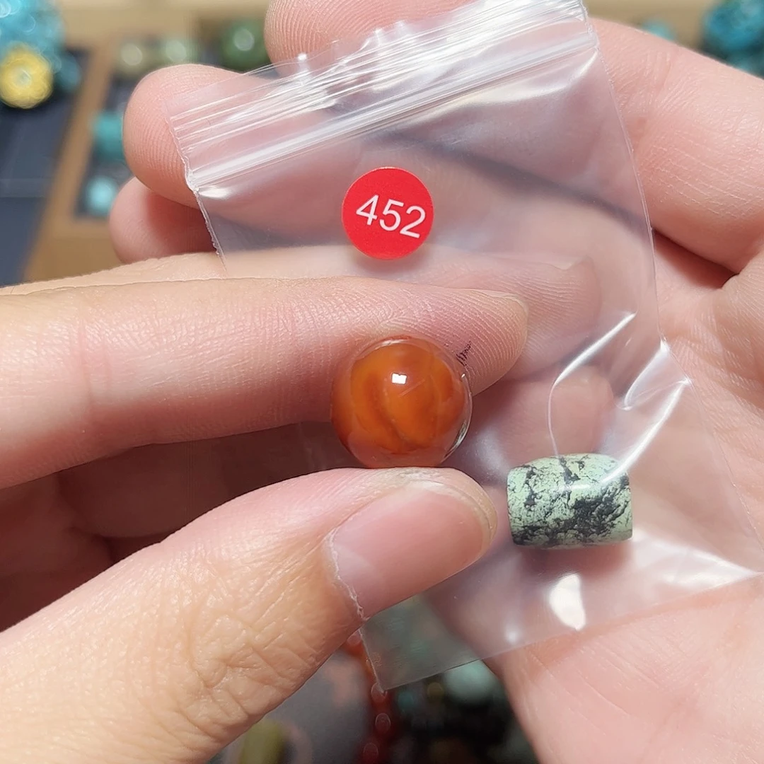小***多玛瑙/玉髓未镶嵌圆珠桶珠老型手串！！